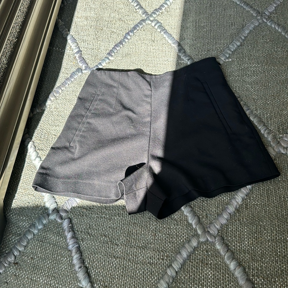 Black cotton dress shorts from Zara